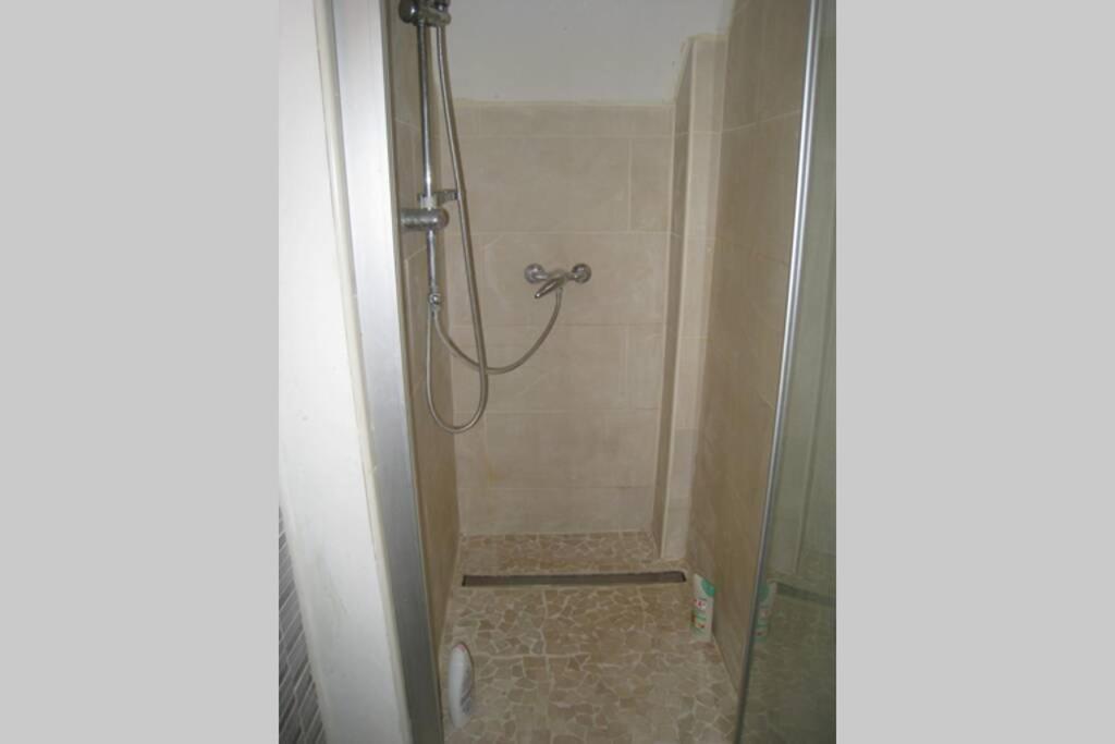 Charmante Maisonnette Aux Portes De Paris Saint-Ouen  Εξωτερικό φωτογραφία